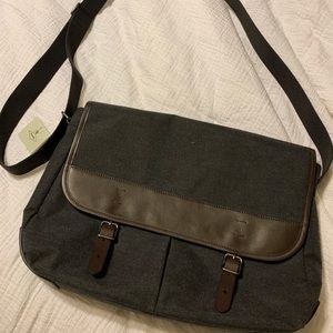 Fossil Messenger Bag